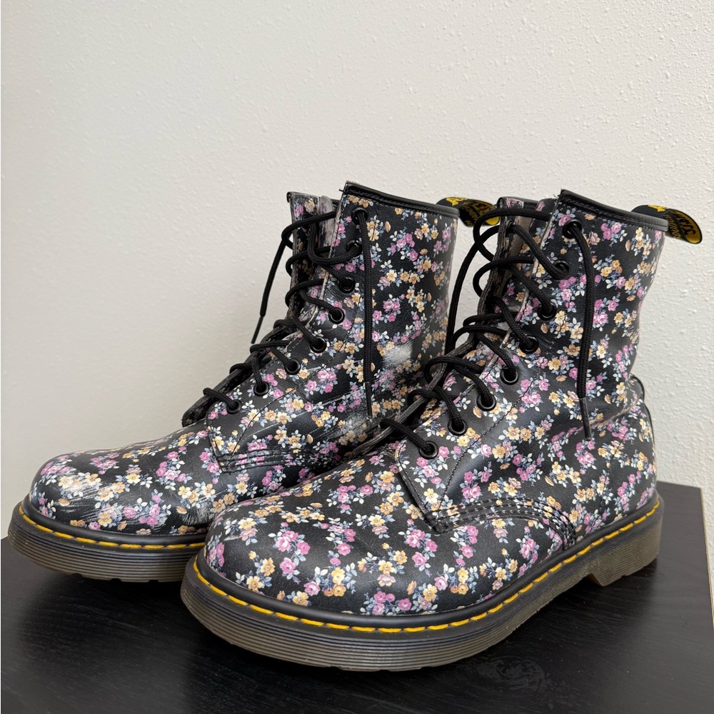 Dr. Martens 1460 Floral Combat Boots Women’s US 10 Black Rare